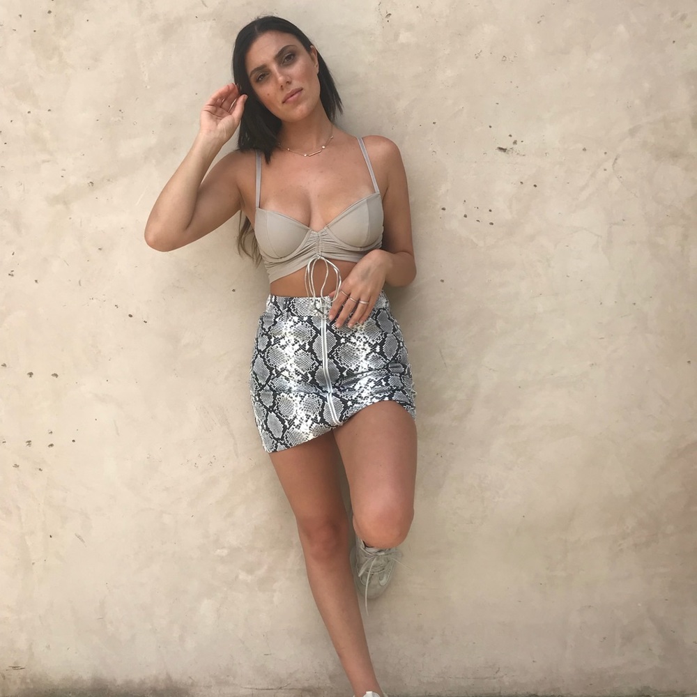Beige Crop Top - Picture 2 of 4